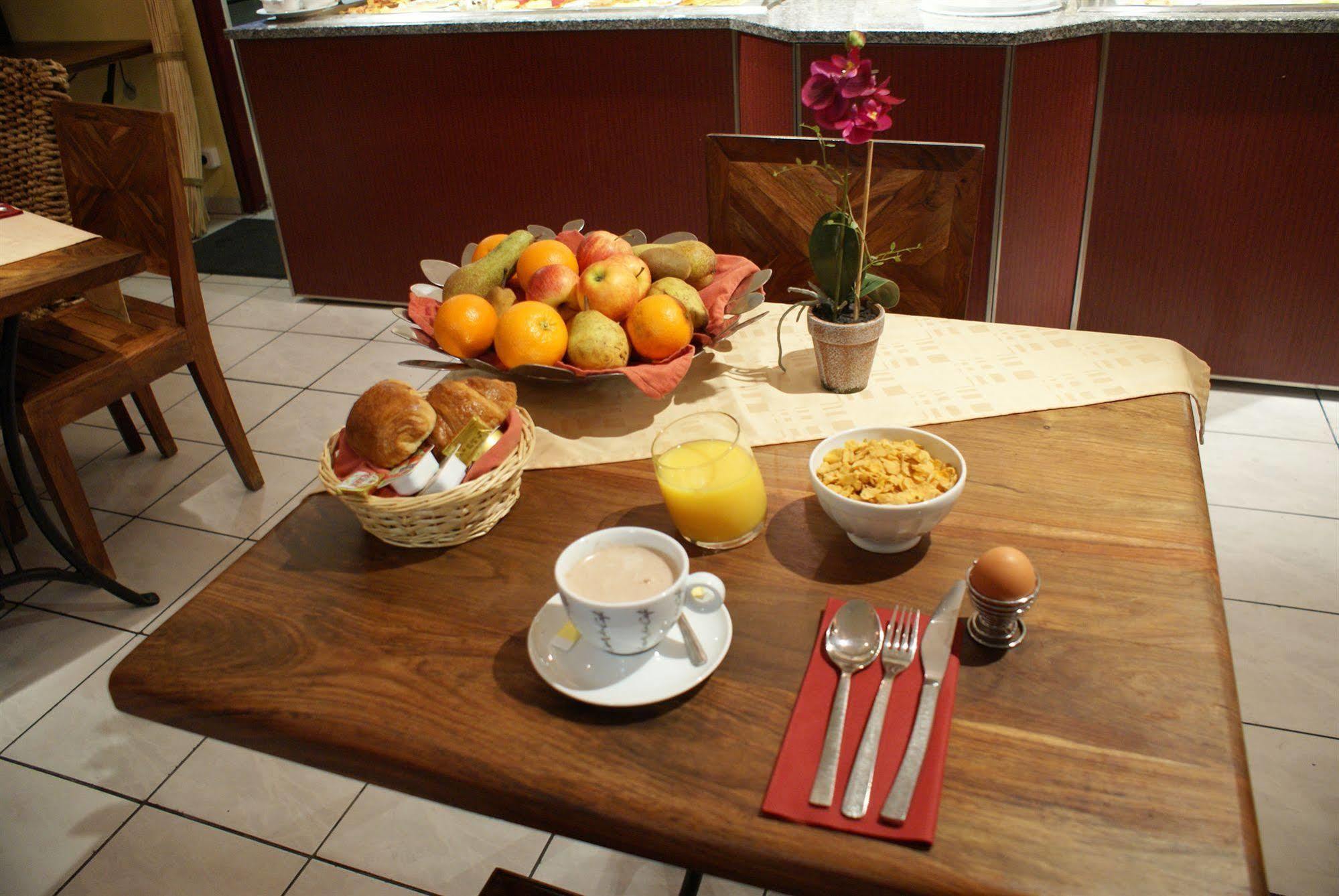 Hotel Du Parc Limoges & Restaurant "Le Temps D'Une Pause" Экстерьер фото